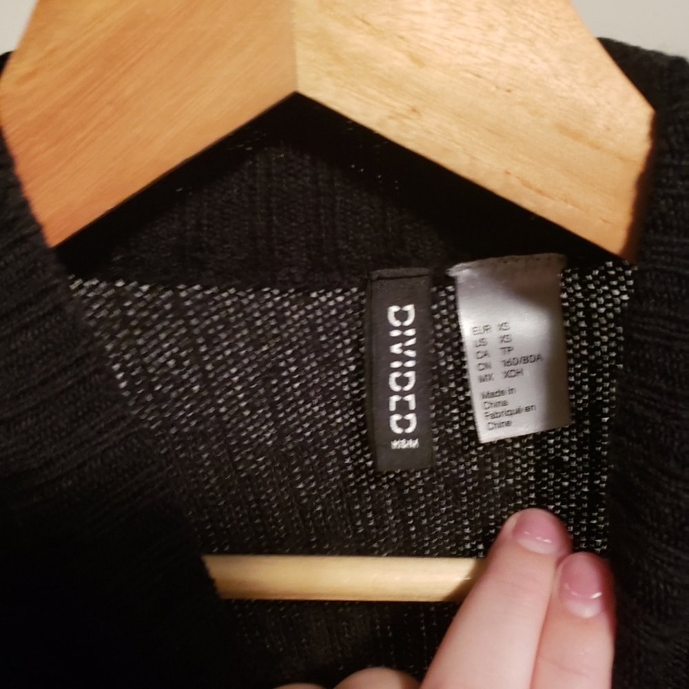 Black Ribbed H&M Sweater - Picture 2 of 5